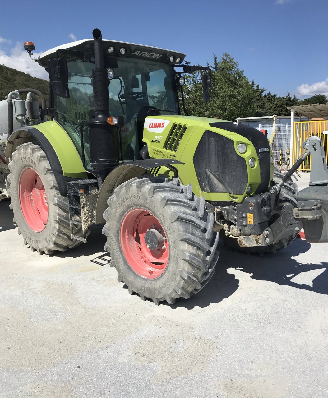 Traktor типа CLAAS ARION 530, Gebrauchtmaschine в MORLHON LE HAUT (Фотография 2)
