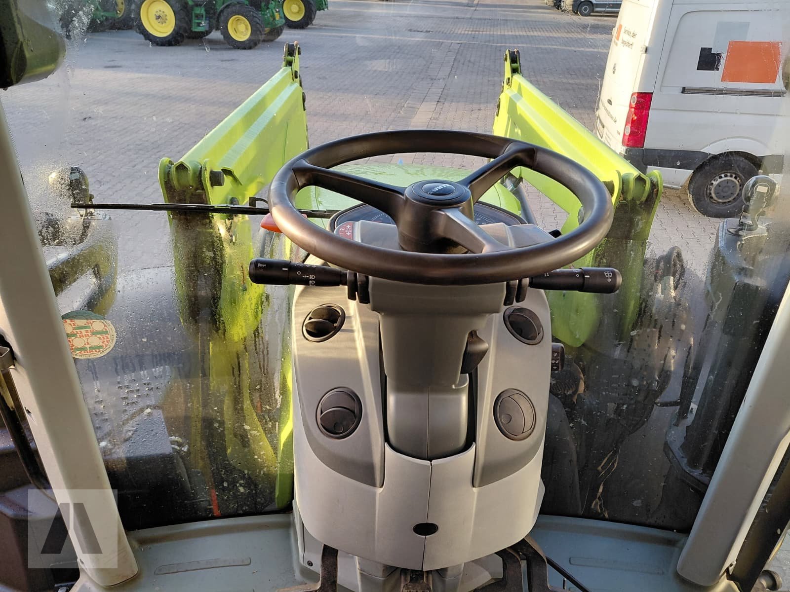 Traktor of the type CLAAS Arion 530, Gebrauchtmaschine in Regensburg (Picture 11)