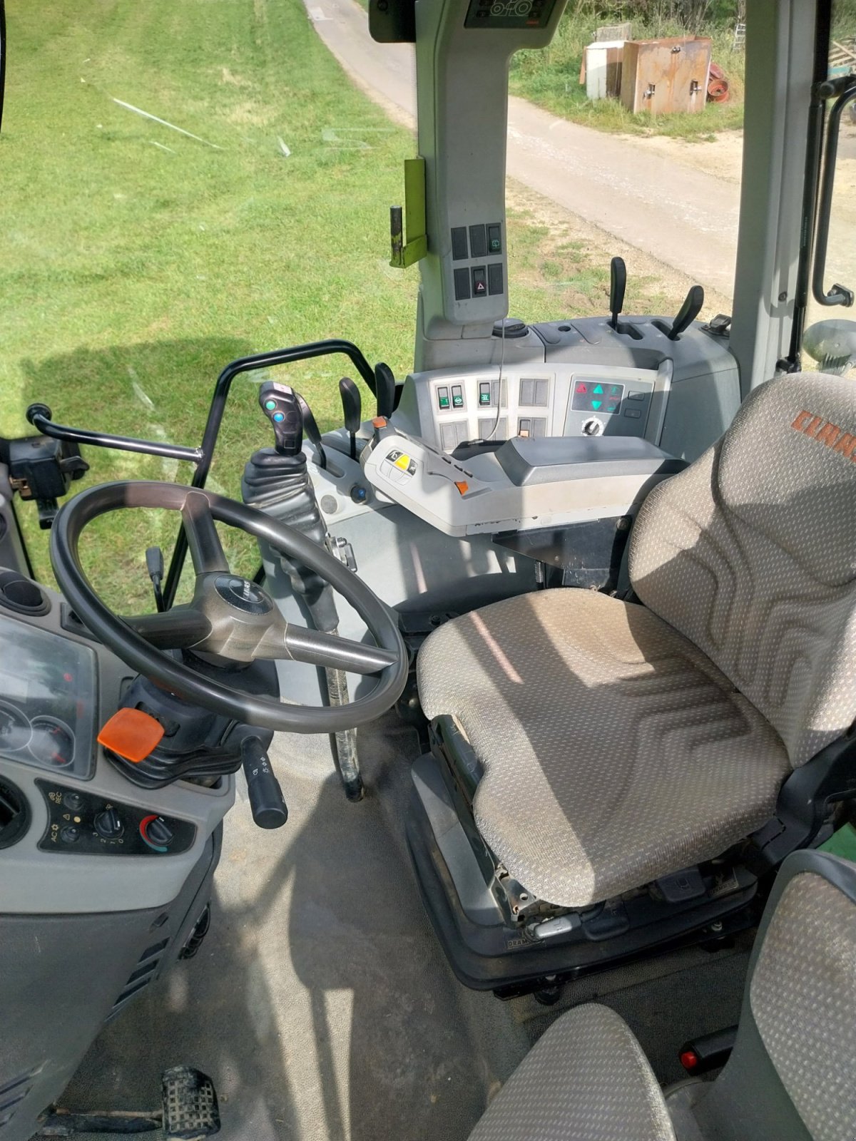 Traktor du type CLAAS Arion 540, Gebrauchtmaschine en Ehingen (Photo 13)