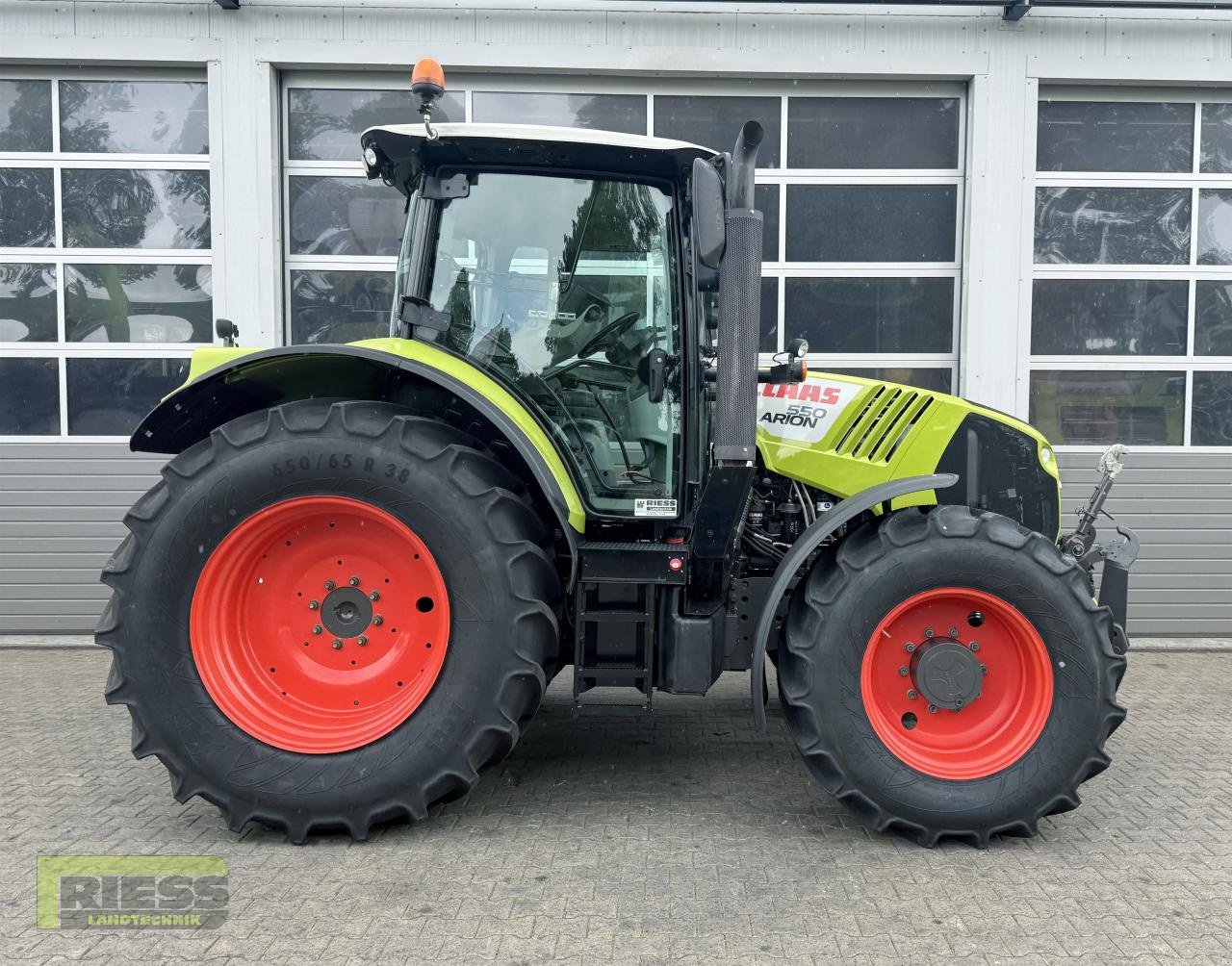 Traktor a típus CLAAS ARION 550 CEBIS Hexashift A34, Gebrauchtmaschine ekkor: Homberg/Ohm - Maulbach (Kép 2)
