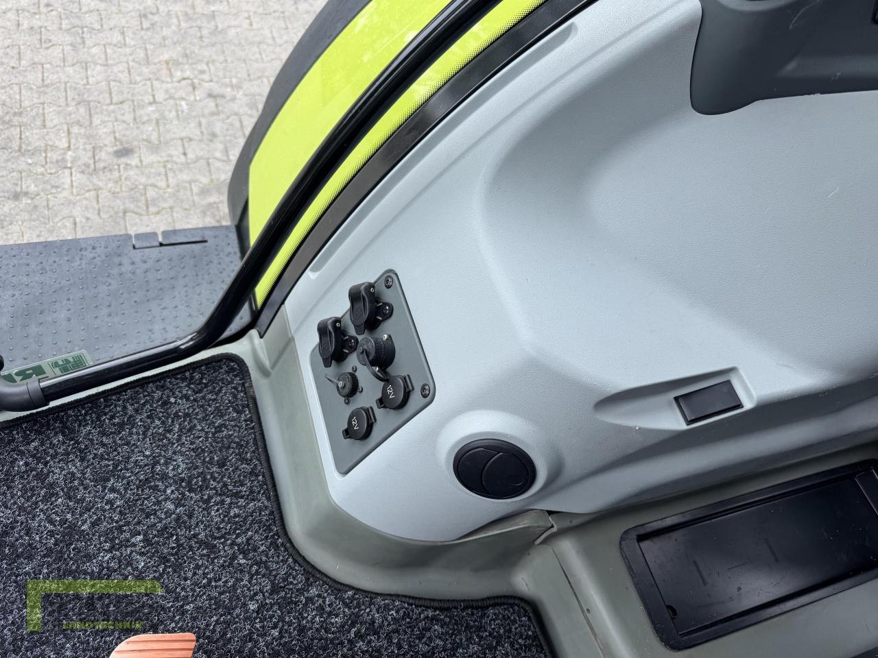 Traktor a típus CLAAS ARION 550 CEBIS Hexashift A34, Gebrauchtmaschine ekkor: Homberg/Ohm - Maulbach (Kép 20)