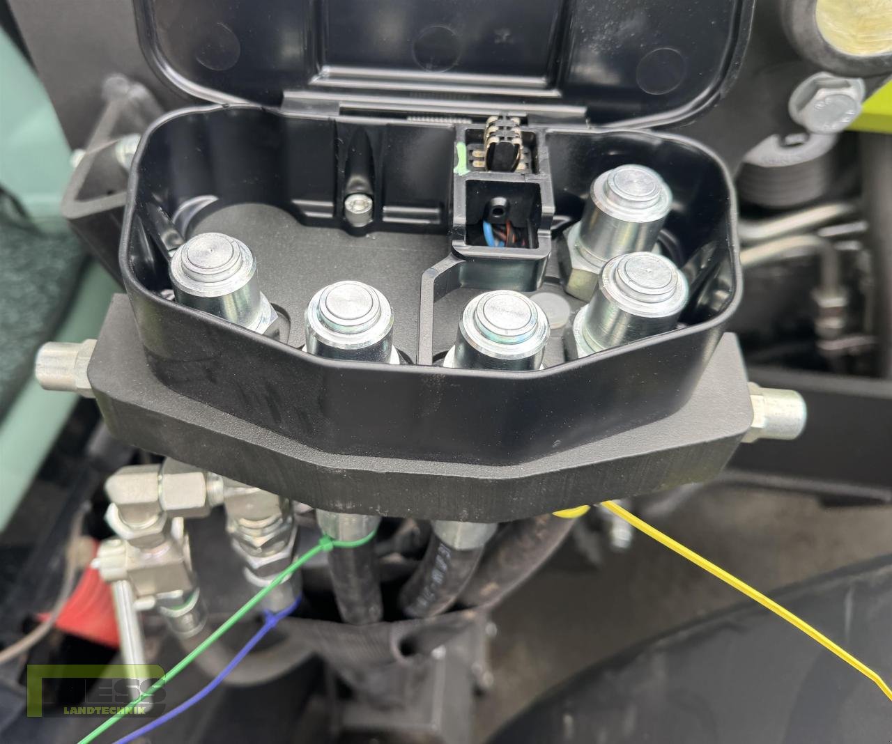 Traktor tipa CLAAS ARION 550 CEBIS Hexashift A34, Gebrauchtmaschine u Homberg/Ohm - Maulbach (Slika 17)