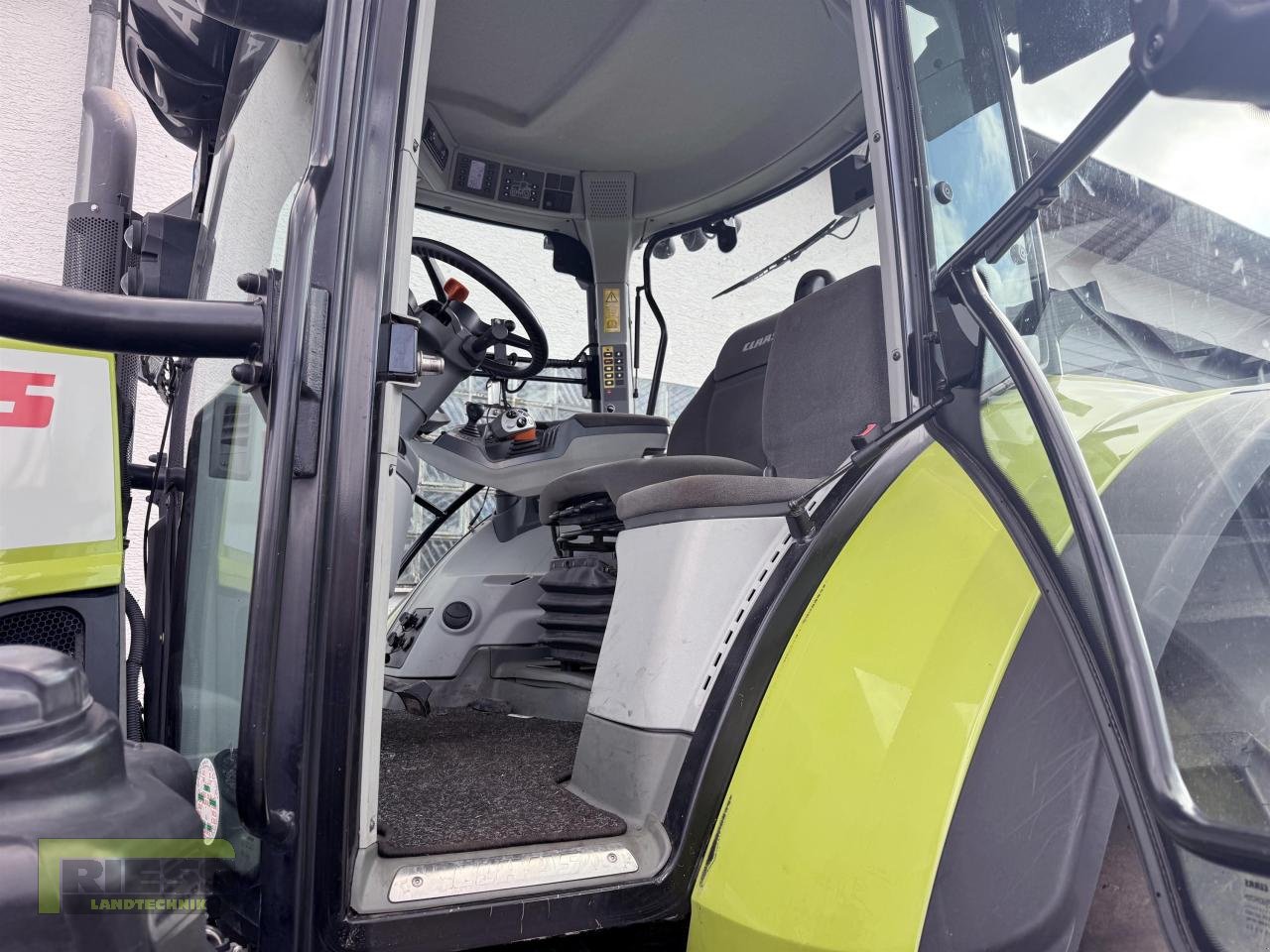 Traktor tipa CLAAS ARION 550 CEBIS Hexashift A34, Gebrauchtmaschine u Homberg/Ohm - Maulbach (Slika 18)