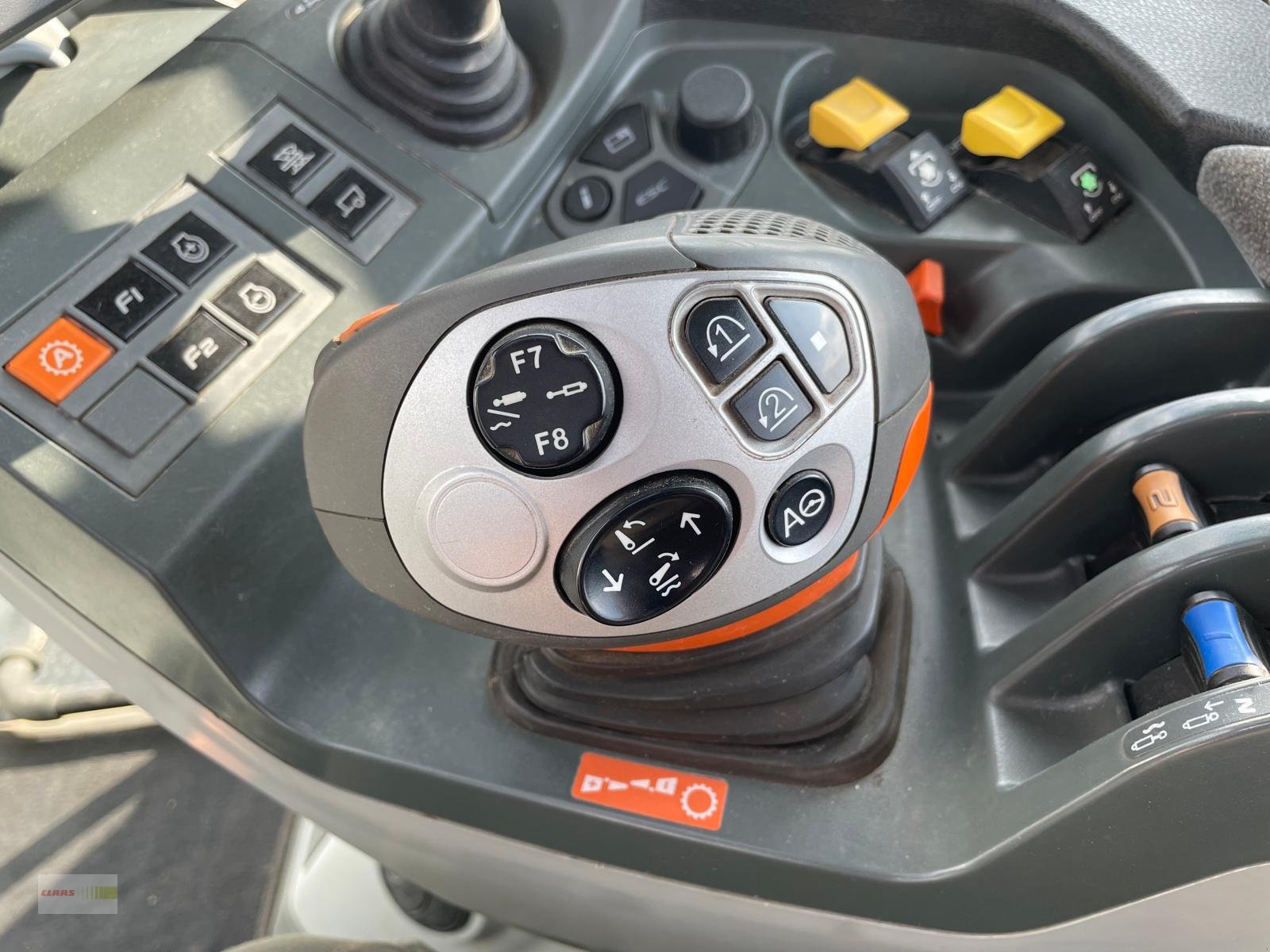 Traktor du type CLAAS Arion 550 CEBIS, Gebrauchtmaschine en Langenau (Photo 11)