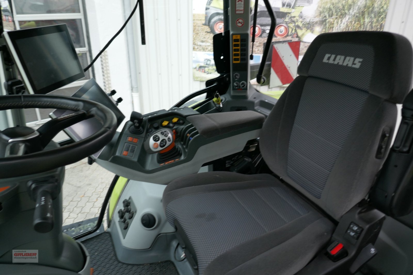 Traktor typu CLAAS Arion 550 CMATIC CEBIS mit RTK Lenksystem, Gebrauchtmaschine v Dorfen (Obrázek 9)