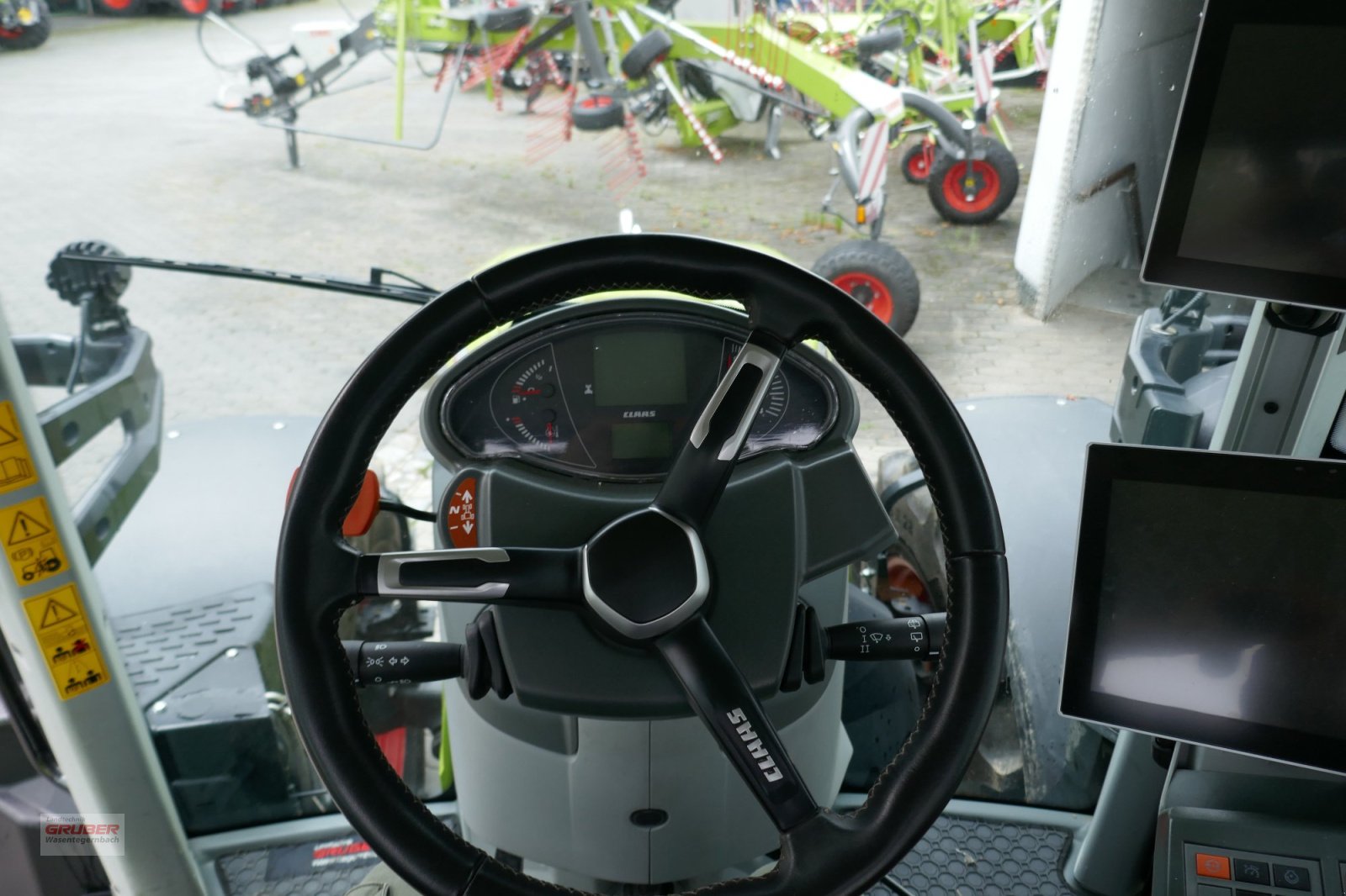 Traktor typu CLAAS Arion 550 CMATIC CEBIS mit RTK Lenksystem, Gebrauchtmaschine v Dorfen (Obrázek 12)