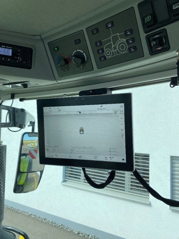 Traktor des Typs CLAAS ARION 550 CMATIC CEBIS, Ausstellungsmaschine in Domdidier (Bild 6)