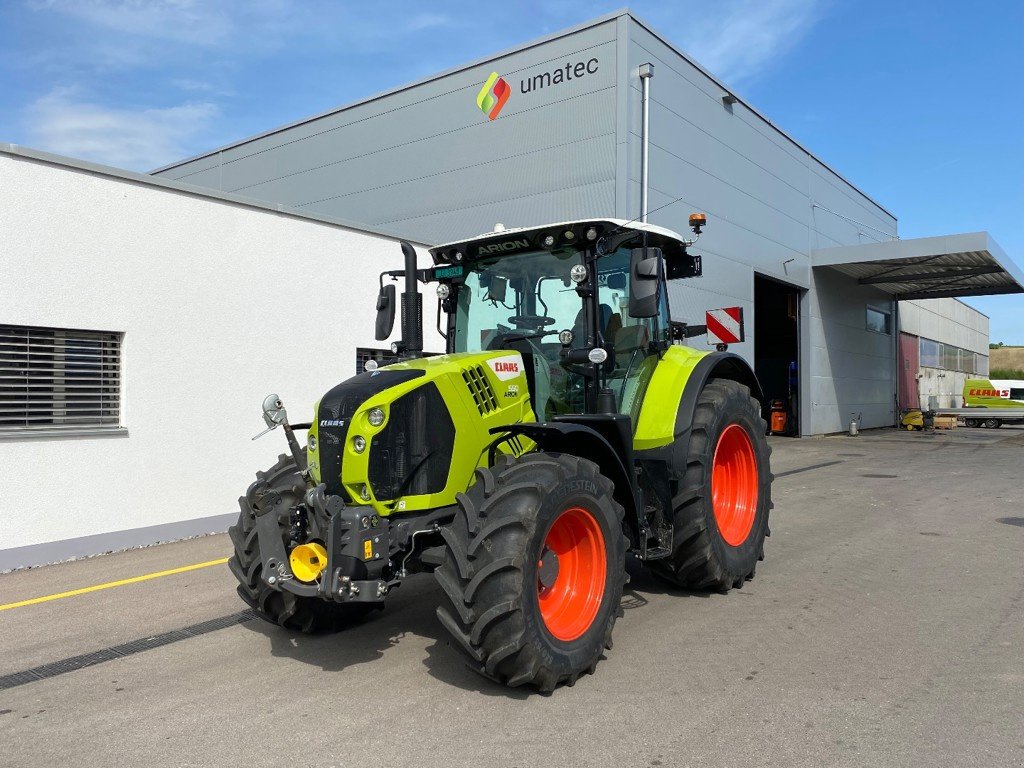 Traktor des Typs CLAAS ARION 550 CMATIC CEBIS, Ausstellungsmaschine in Domdidier (Bild 1)
