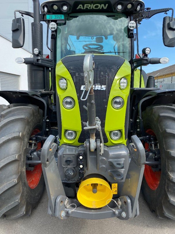 Traktor des Typs CLAAS ARION 550 CMATIC CEBIS, Ausstellungsmaschine in Domdidier (Bild 3)