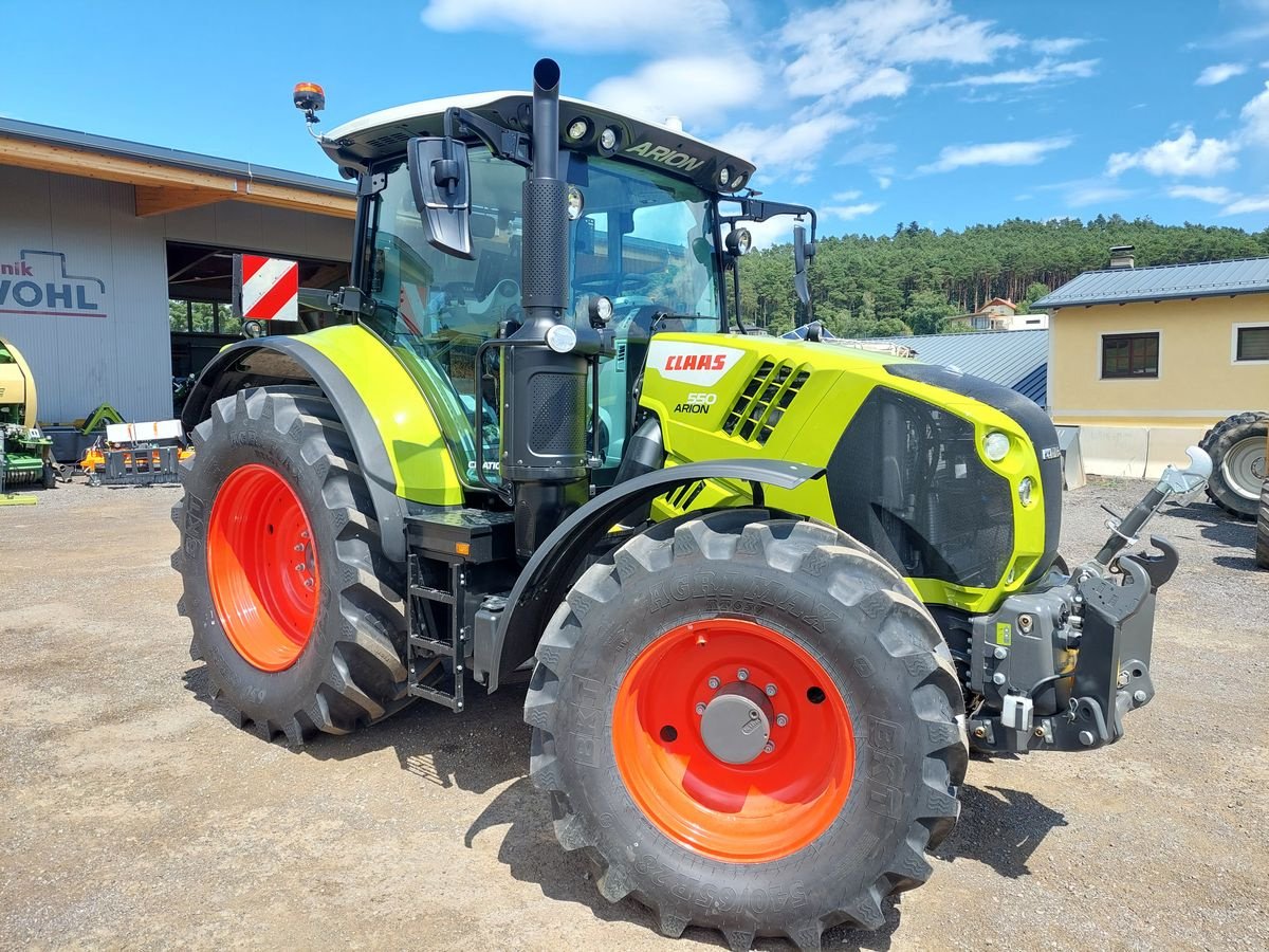 Traktor des Typs CLAAS Arion 550 CMATIC CEBIS, Neumaschine in Hollenthon (Bild 2)