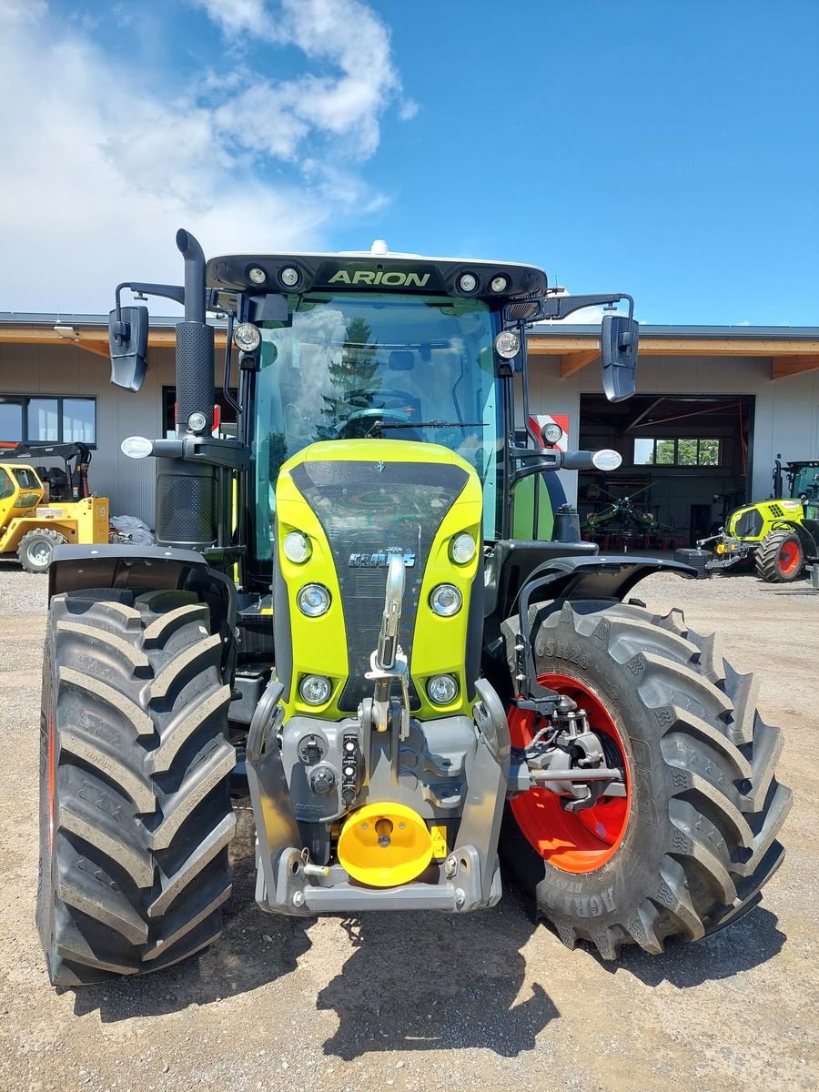 Traktor des Typs CLAAS Arion 550 CMATIC CEBIS, Neumaschine in Hollenthon (Bild 3)