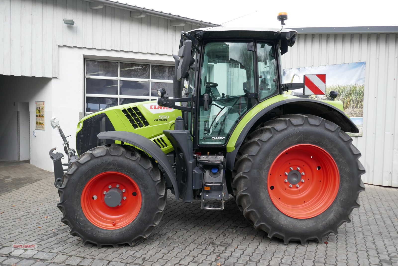 Traktor типа CLAAS Arion 550 CMATIC CEBIS, Gebrauchtmaschine в Dorfen (Фотография 5)