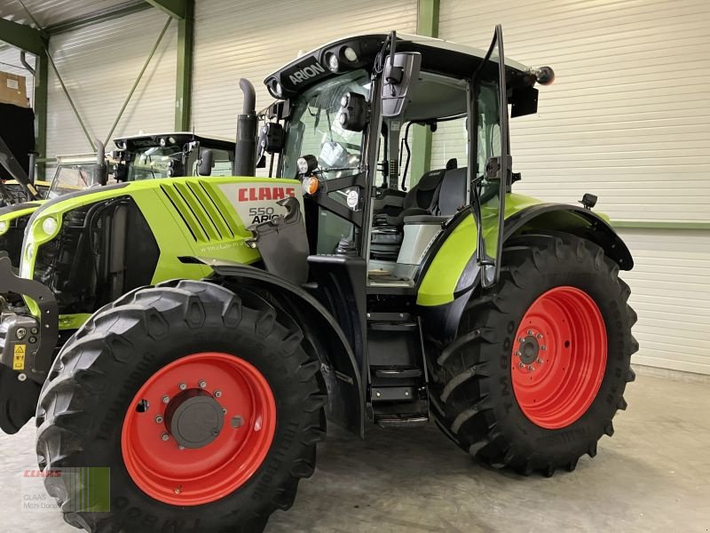 Traktor des Typs CLAAS ARION 550 CMATIC RTK, Gebrauchtmaschine in Vohburg (Bild 5)