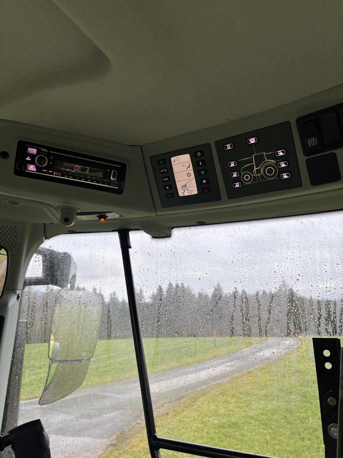 Traktor des Typs CLAAS Arion 550 Cmatic, Gebrauchtmaschine in Elixhausen (Bild 18)