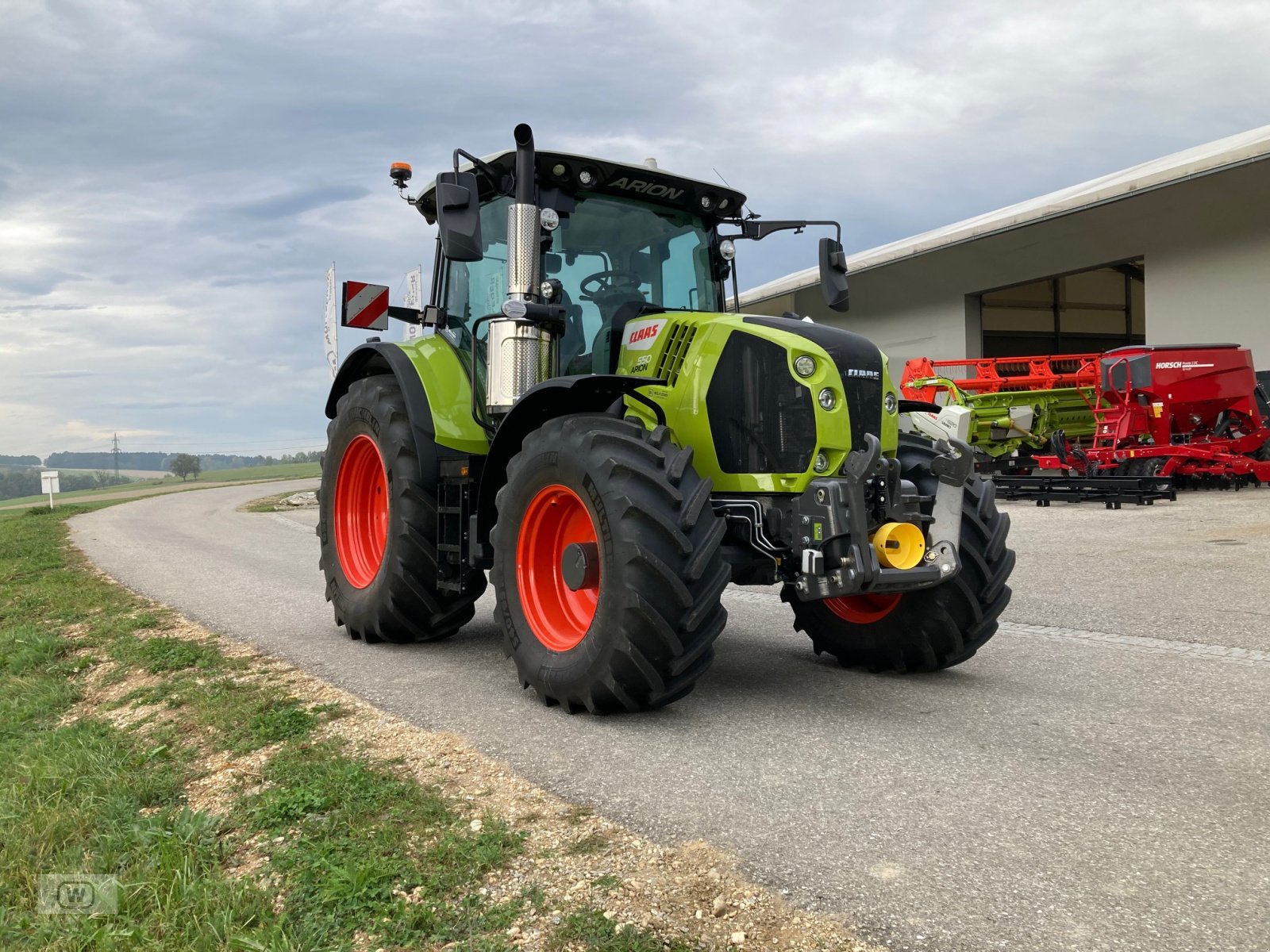 Traktor des Typs CLAAS Arion 550 Cmatic, Neumaschine in Zell an der Pram (Bild 3)