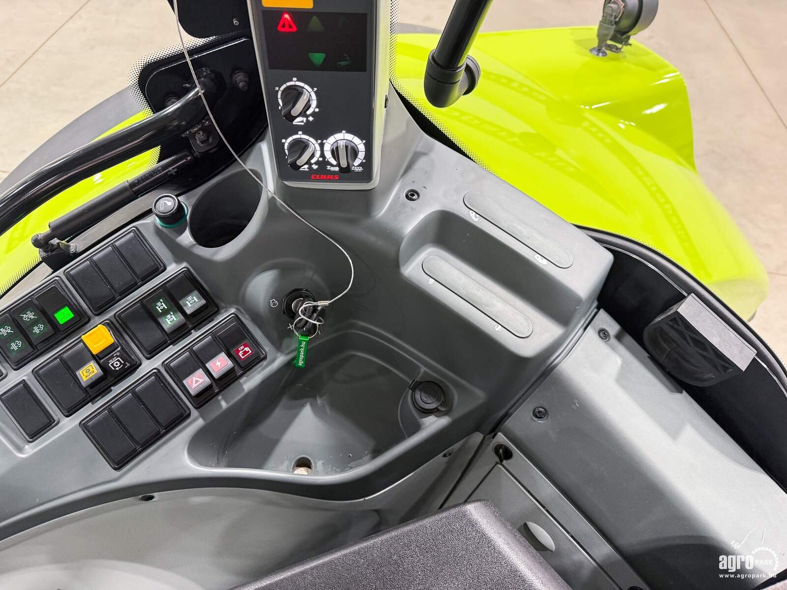 Traktor typu CLAAS Arion 550, Gebrauchtmaschine v Csengele (Obrázok 18)
