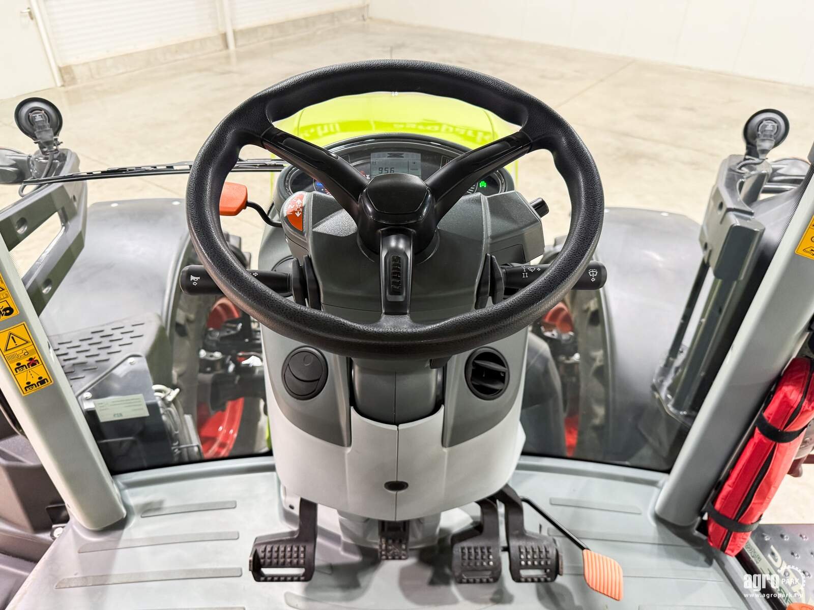Traktor typu CLAAS Arion 550, Gebrauchtmaschine v Csengele (Obrázok 27)
