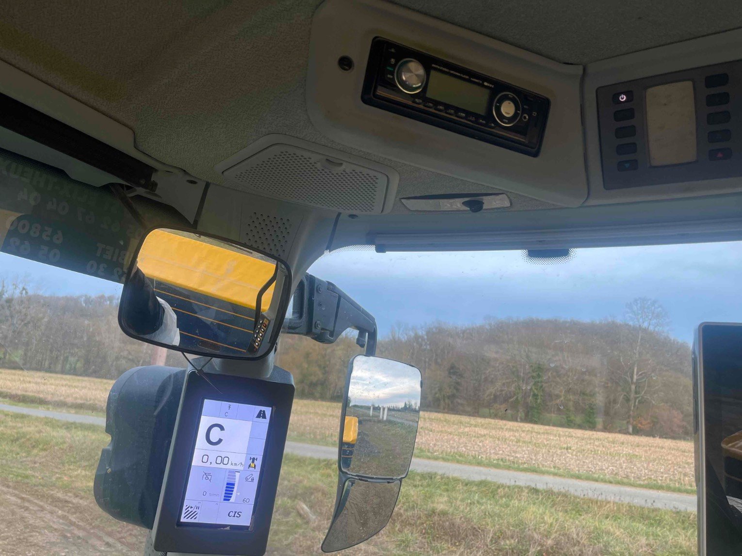 Traktor Türe ait CLAAS ARION 610 ADVANCE, Gebrauchtmaschine içinde ORLEIX (resim 5)