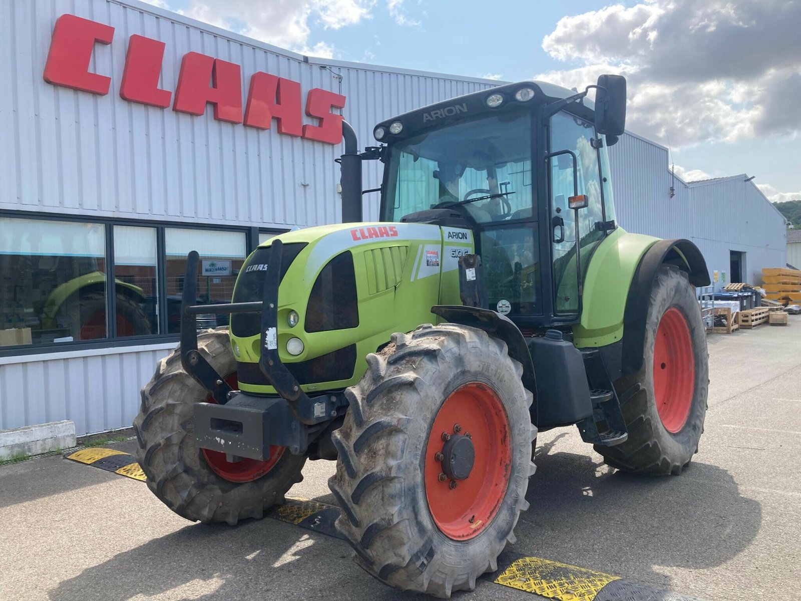Traktor van het type CLAAS ARION 610 C INTENSIVE, Gebrauchtmaschine in BLENDECQUES (Foto 1)