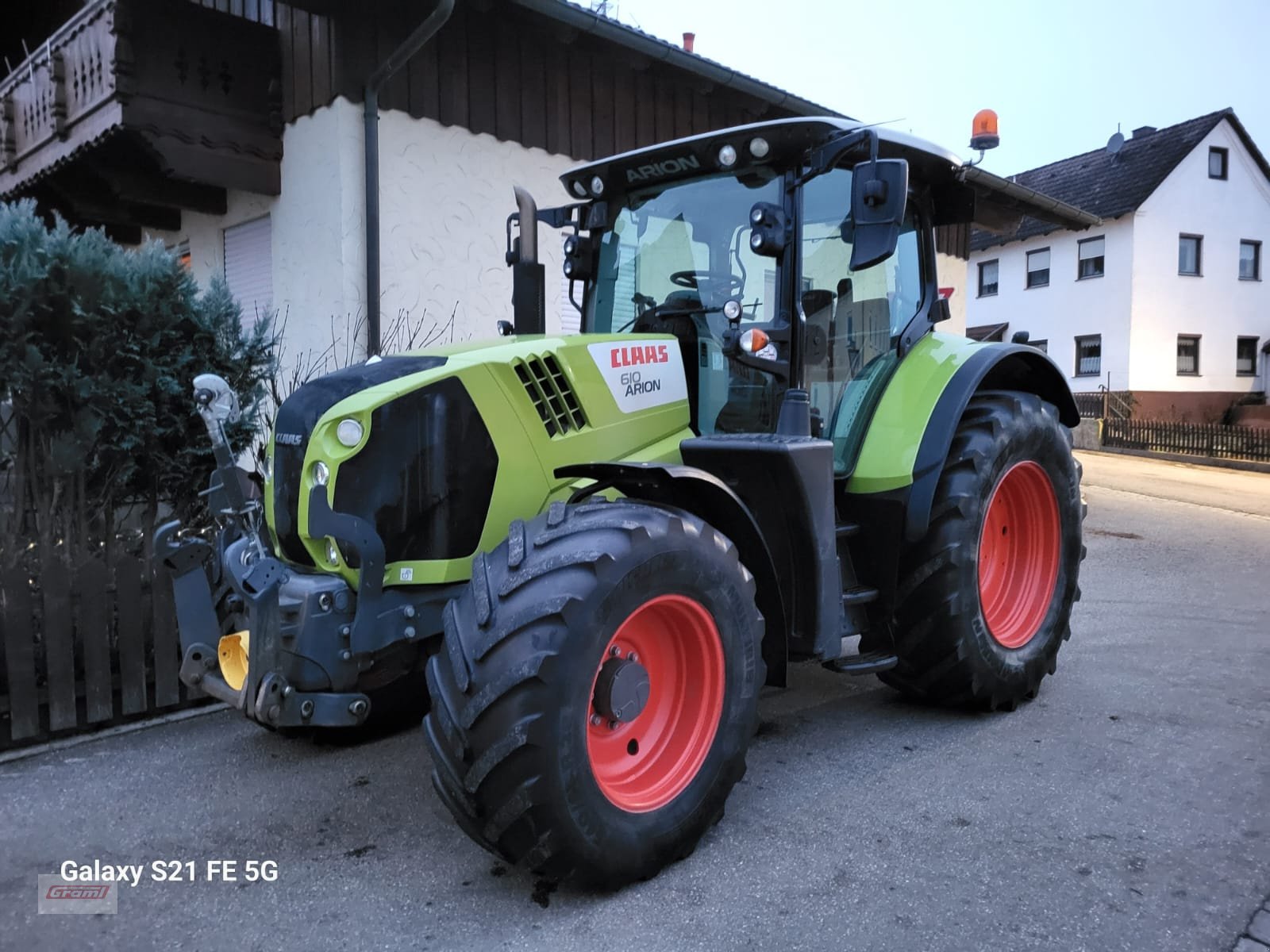 Traktor типа CLAAS Arion 610 CIS, Gebrauchtmaschine в Kößlarn (Фотография 1)
