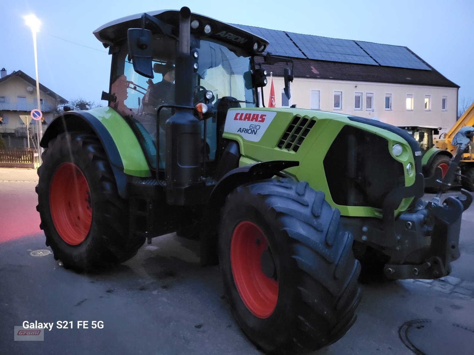 Traktor типа CLAAS Arion 610 CIS, Gebrauchtmaschine в Kößlarn (Фотография 2)