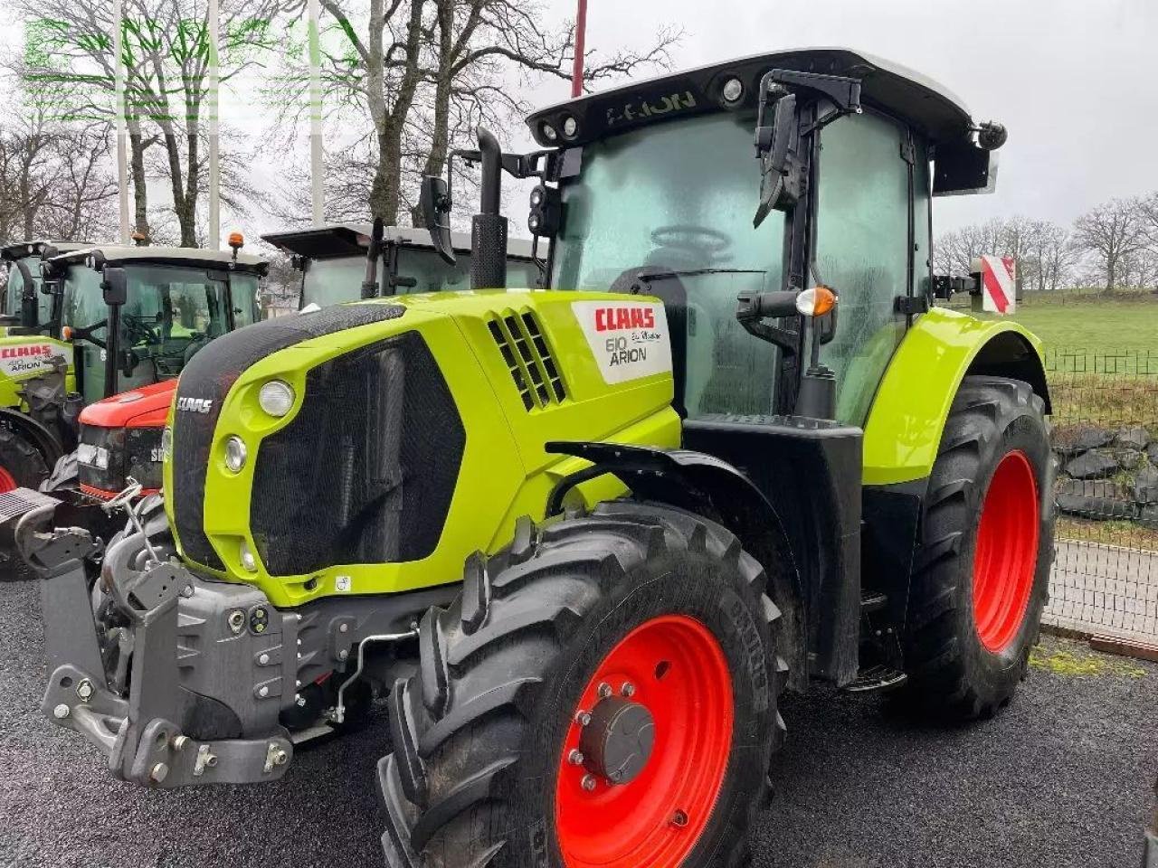 Traktor Türe ait CLAAS arion 610 cmatic cis+, Gebrauchtmaschine içinde SAINTE-GENEVIÈVE-SUR-ARGENCE (resim 2)