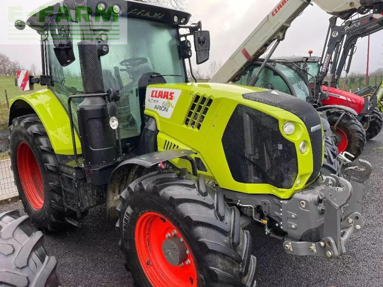 Traktor Türe ait CLAAS arion 610 cmatic cis+, Gebrauchtmaschine içinde SAINTE-GENEVIÈVE-SUR-ARGENCE (resim 3)