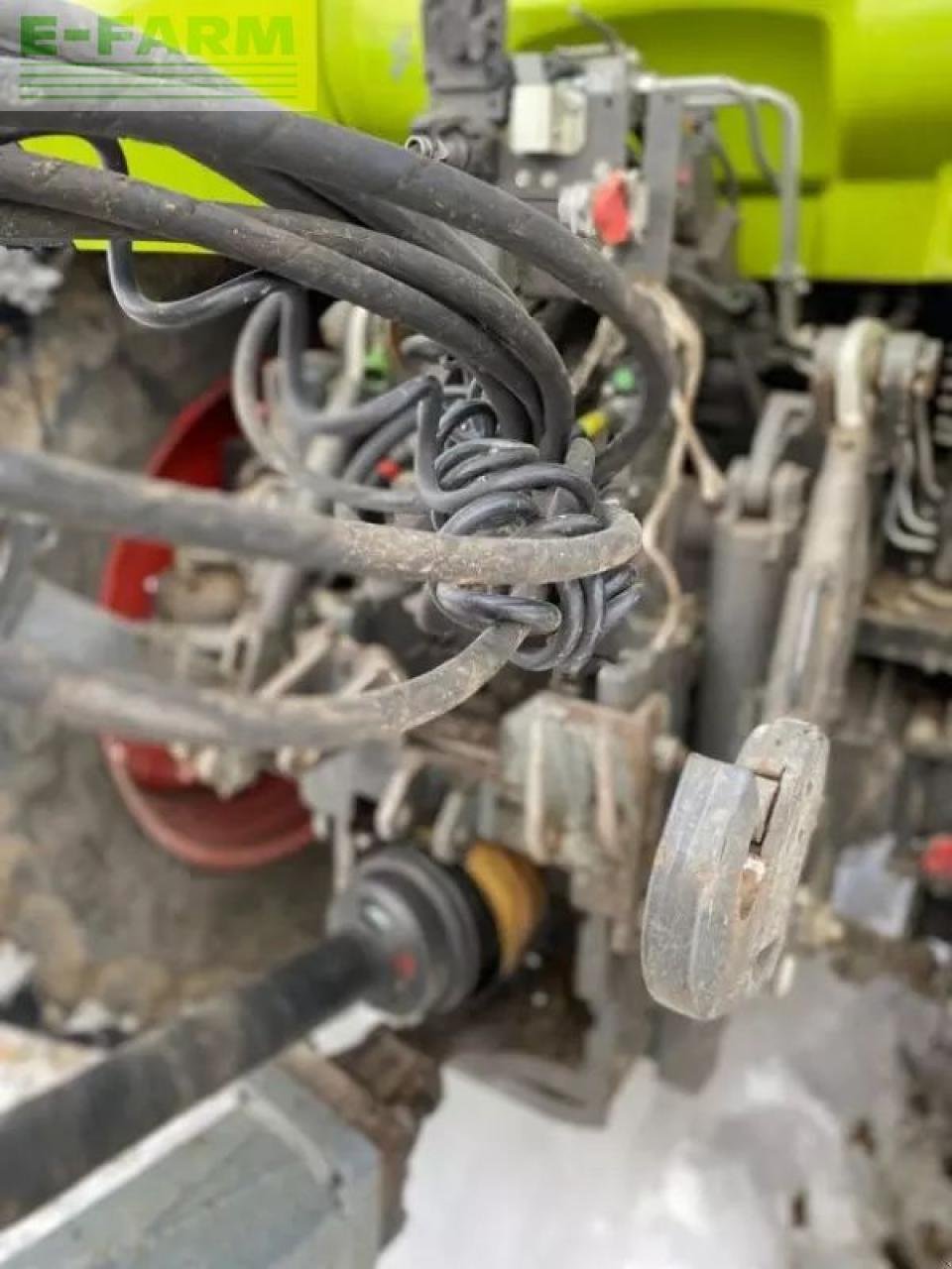 Traktor Türe ait CLAAS arion 610 cmatic cis+, Gebrauchtmaschine içinde SAINTE-GENEVIÈVE-SUR-ARGENCE (resim 5)