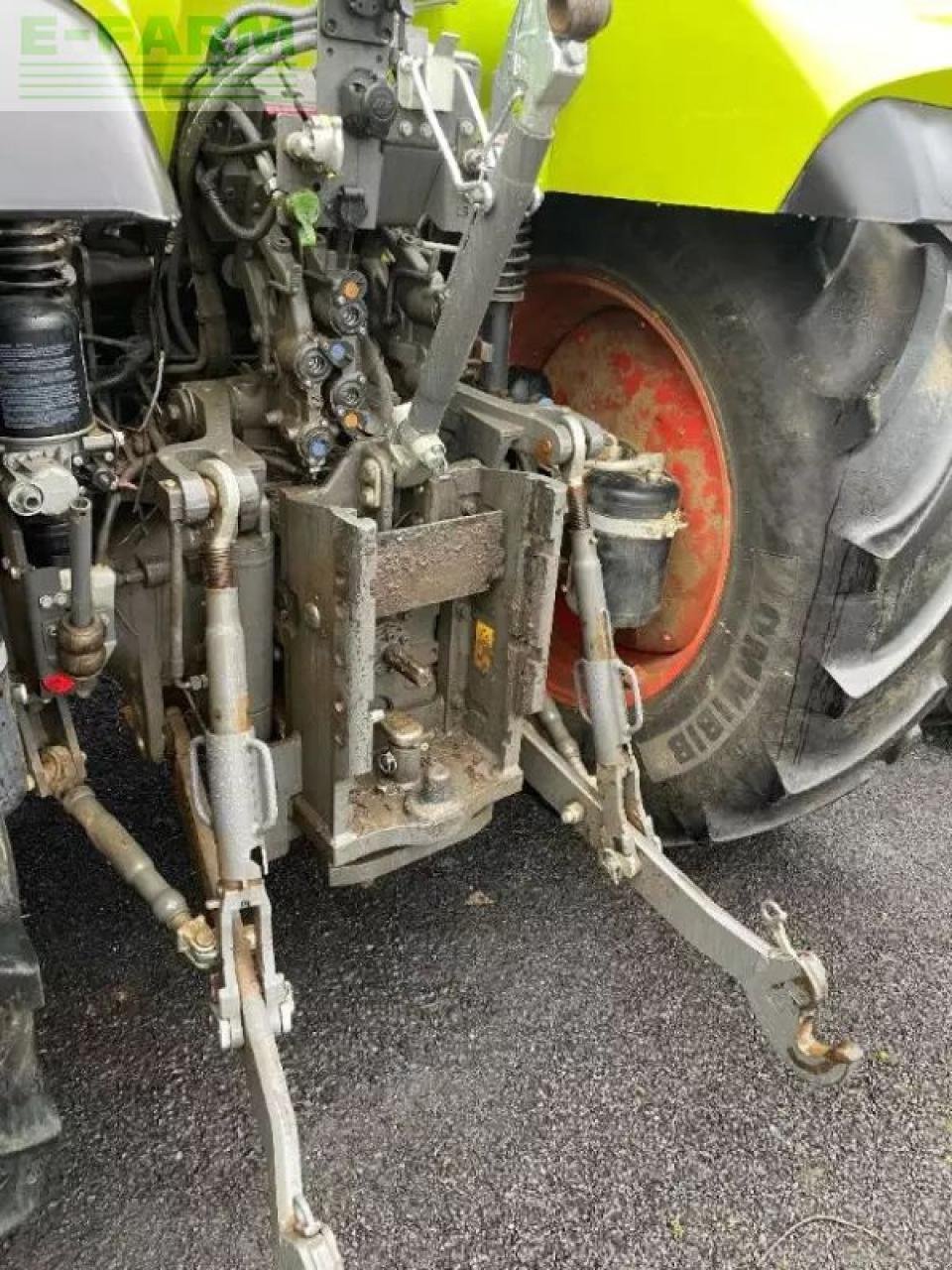 Traktor del tipo CLAAS arion 610 cmatic cis+, Gebrauchtmaschine In SAINTE-GENEVIÈVE-SUR-ARGENCE (Immagine 6)