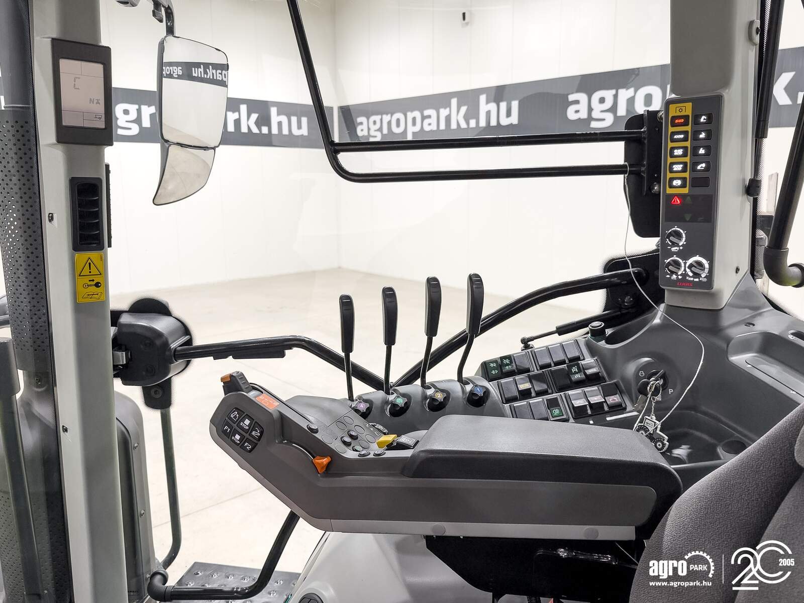 Traktor typu CLAAS Arion 610, Gebrauchtmaschine v Csengele (Obrázek 12)