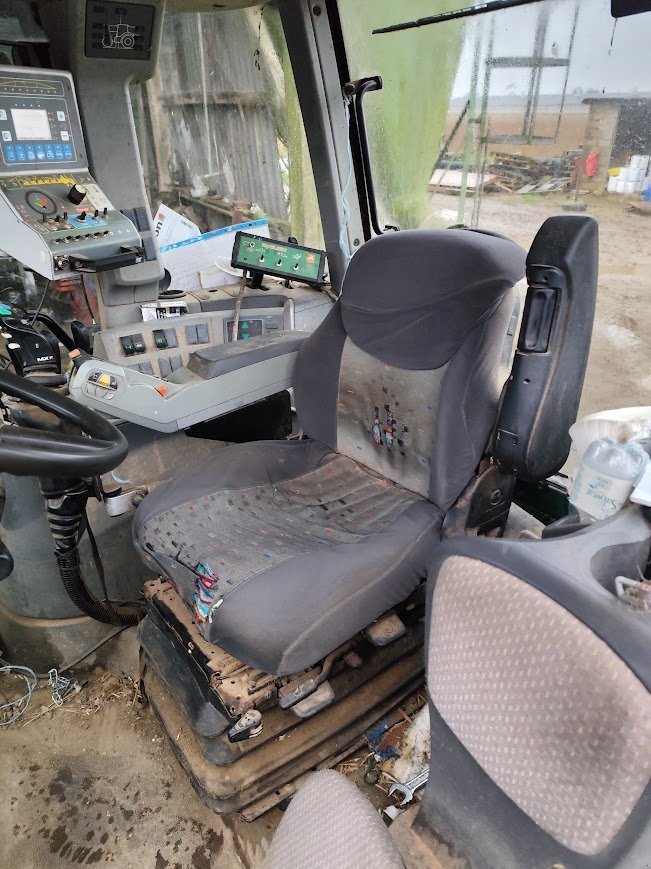 Traktor du type CLAAS ARION 610, Gebrauchtmaschine en Le Horps (Photo 11)