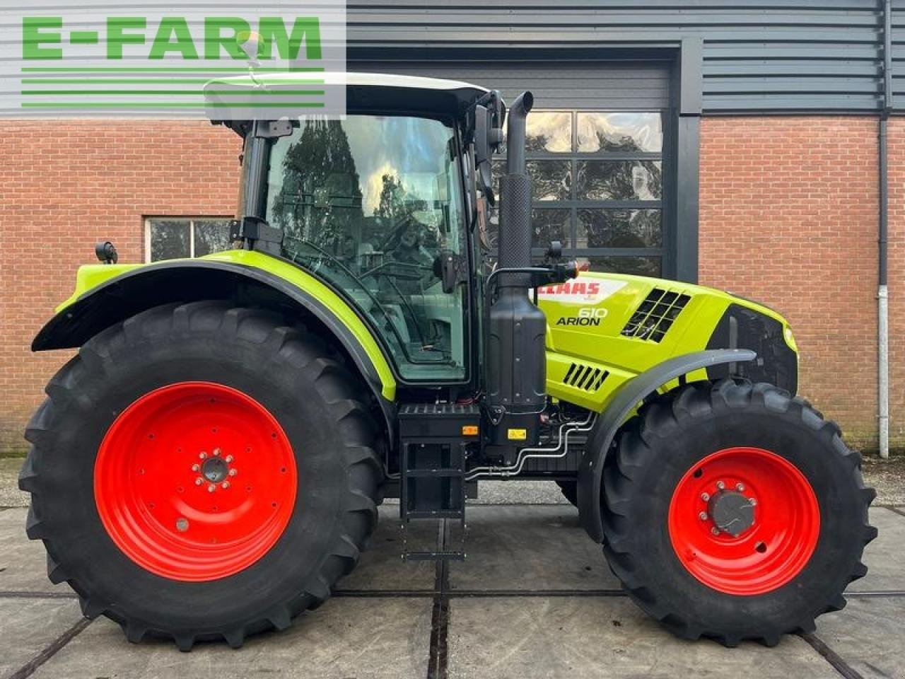 Traktor des Typs CLAAS arion 610, Gebrauchtmaschine in ag BROEKLAND (Bild 7)