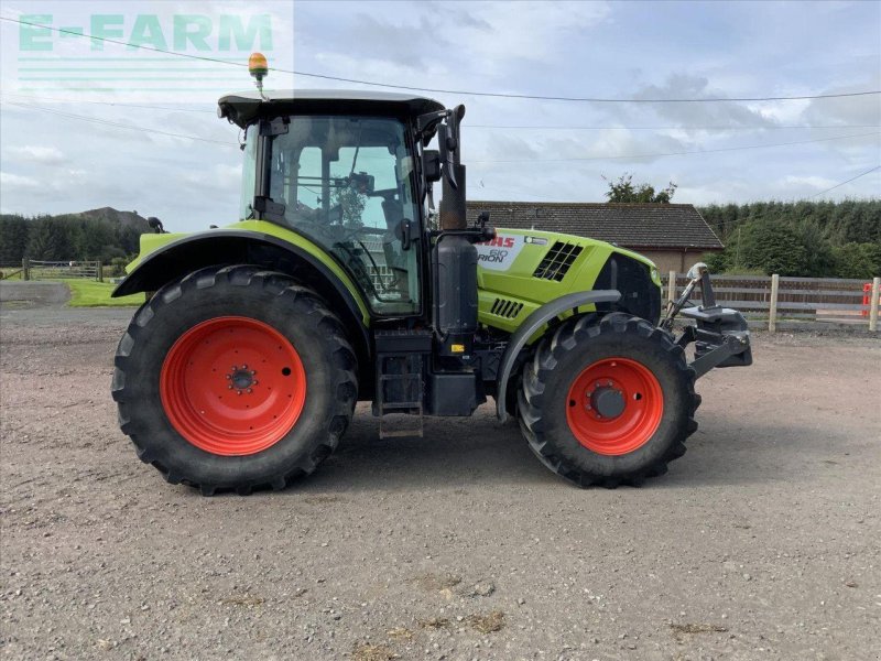 Traktor des Typs CLAAS ARION 610, Gebrauchtmaschine in STRATHAVEN (Bild 1)