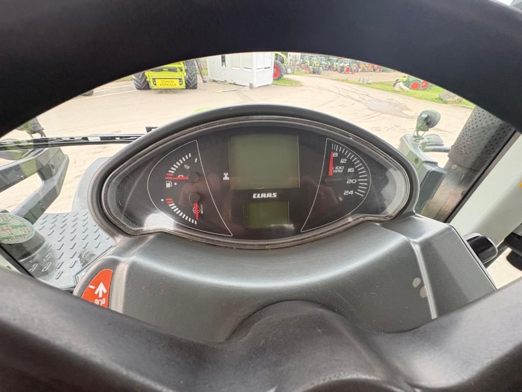 Traktor tip CLAAS ARION 610, Gebrauchtmaschine in SALEUX (Poză 11)