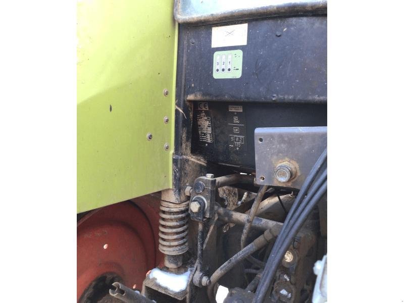 Traktor от тип CLAAS ARION 610C, Gebrauchtmaschine в Wargnies Le Grand (Снимка 6)