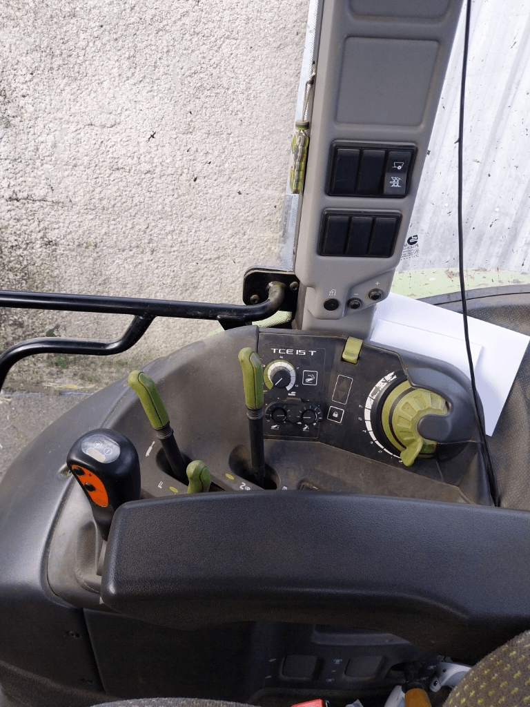 Traktor typu CLAAS ARION 610C, Gebrauchtmaschine v HERLIN LE SEC (Obrázok 5)