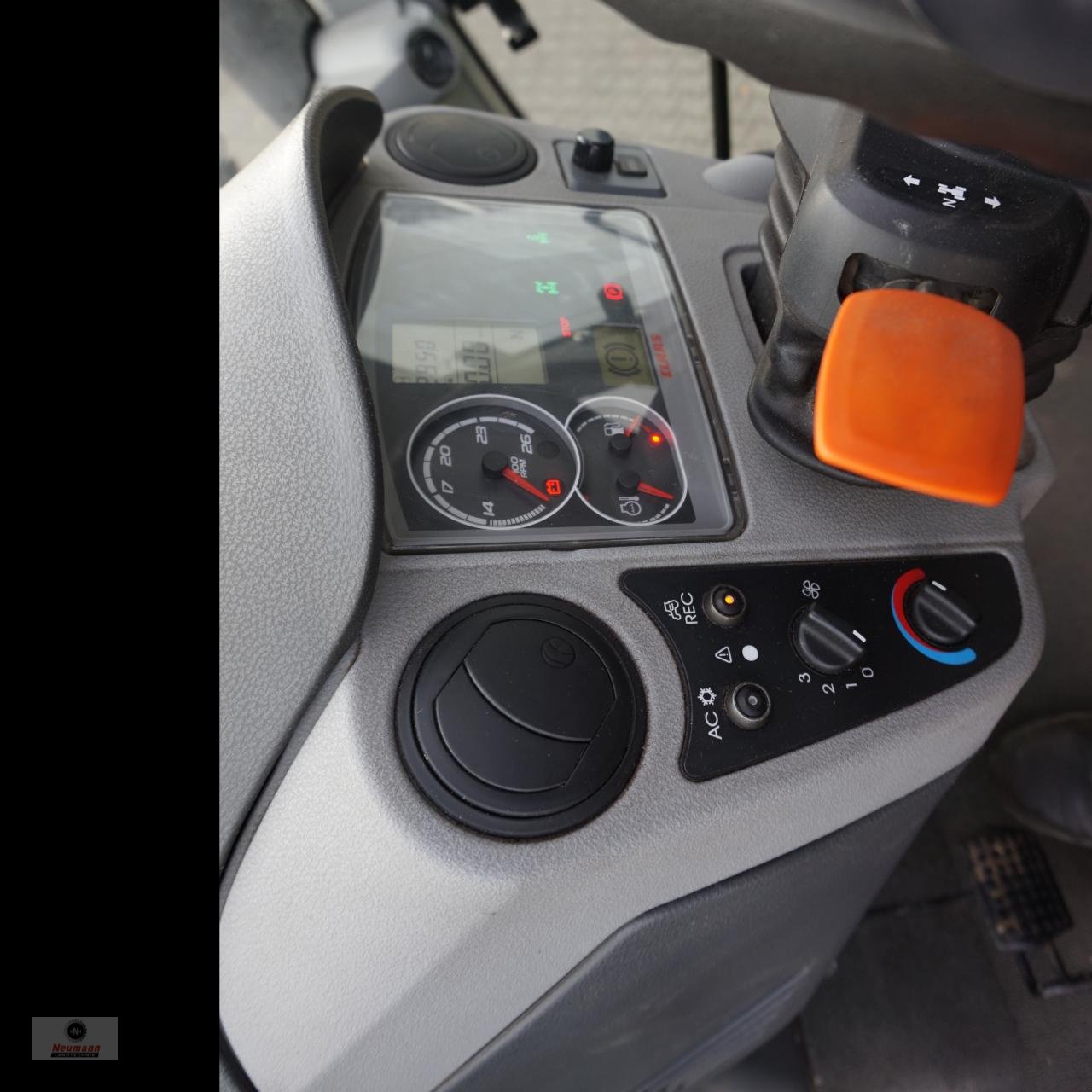 Traktor of the type CLAAS Arion 620 2950 Betriebsstunden, Gebrauchtmaschine in Barßel (Picture 13)