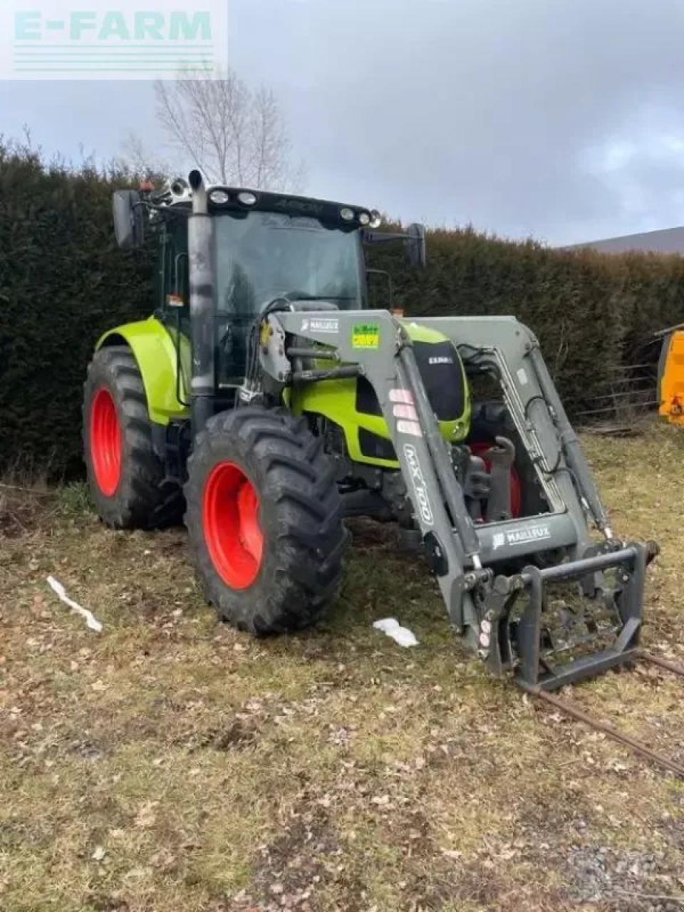 Traktor typu CLAAS arion 620 c C, Gebrauchtmaschine v SAINTE-GENEVIÈVE-SUR-ARGENCE (Obrázek 1)