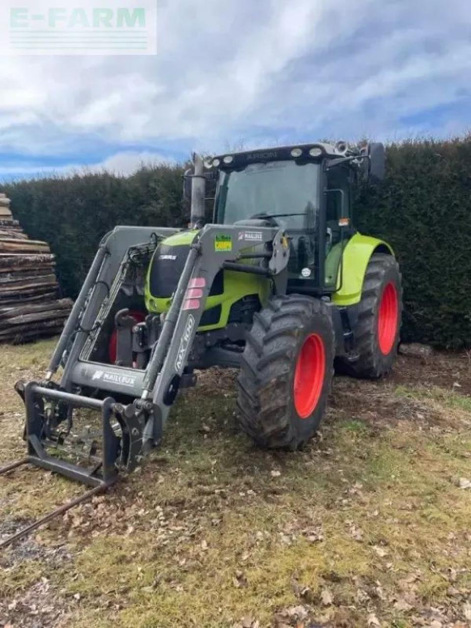 Traktor typu CLAAS arion 620 c C, Gebrauchtmaschine v SAINTE-GENEVIÈVE-SUR-ARGENCE (Obrázek 2)