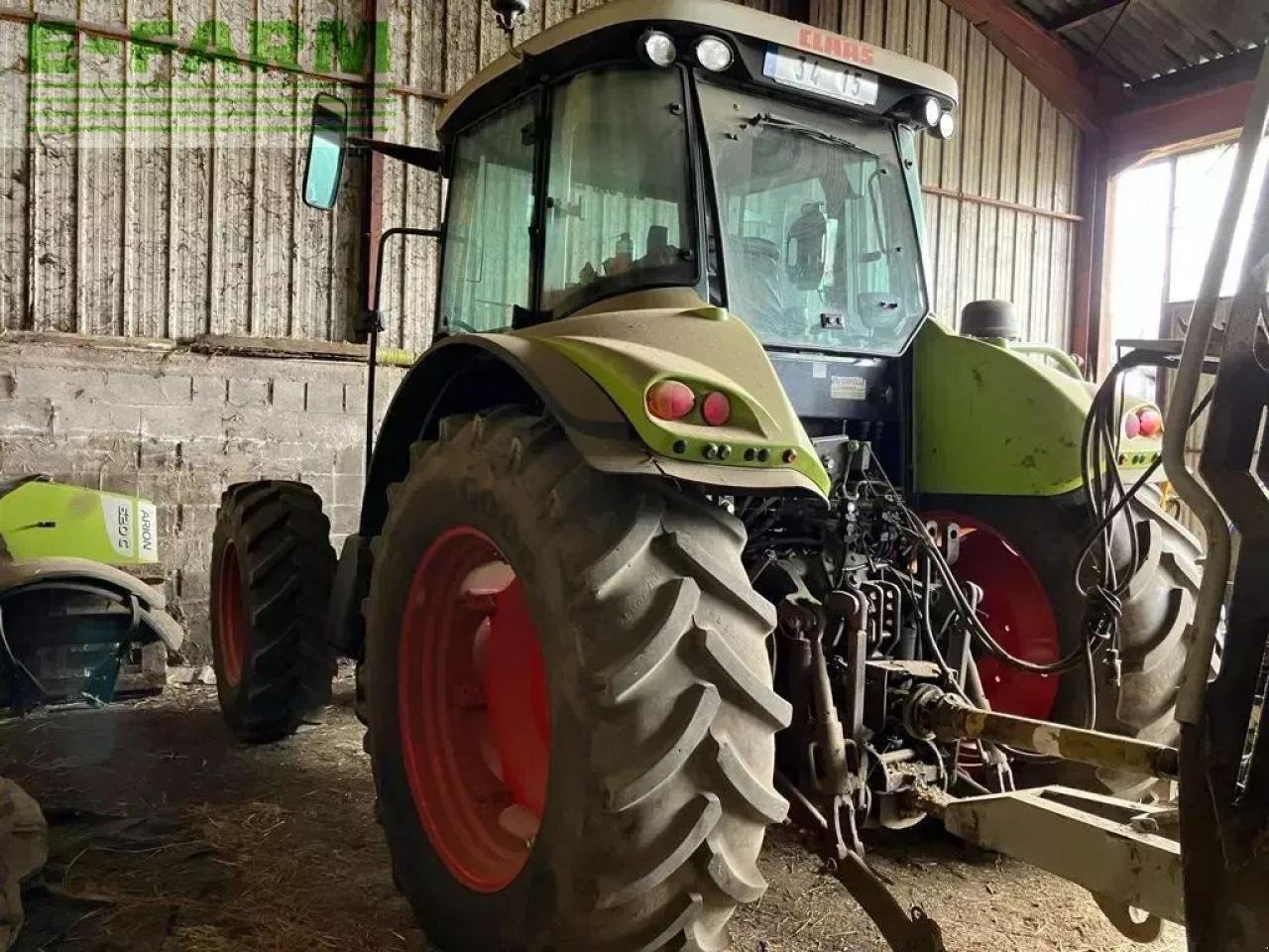 Traktor Türe ait CLAAS arion 620 c C, Gebrauchtmaschine içinde SAINTE-GENEVIÈVE-SUR-ARGENCE (resim 3)
