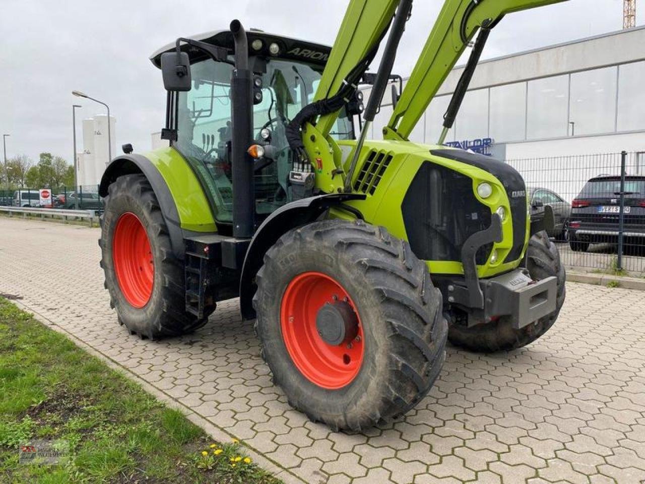 Traktor of the type CLAAS ARION 620 CIS MIT FRONTLADER, Gebrauchtmaschine in Oyten (Picture 3)