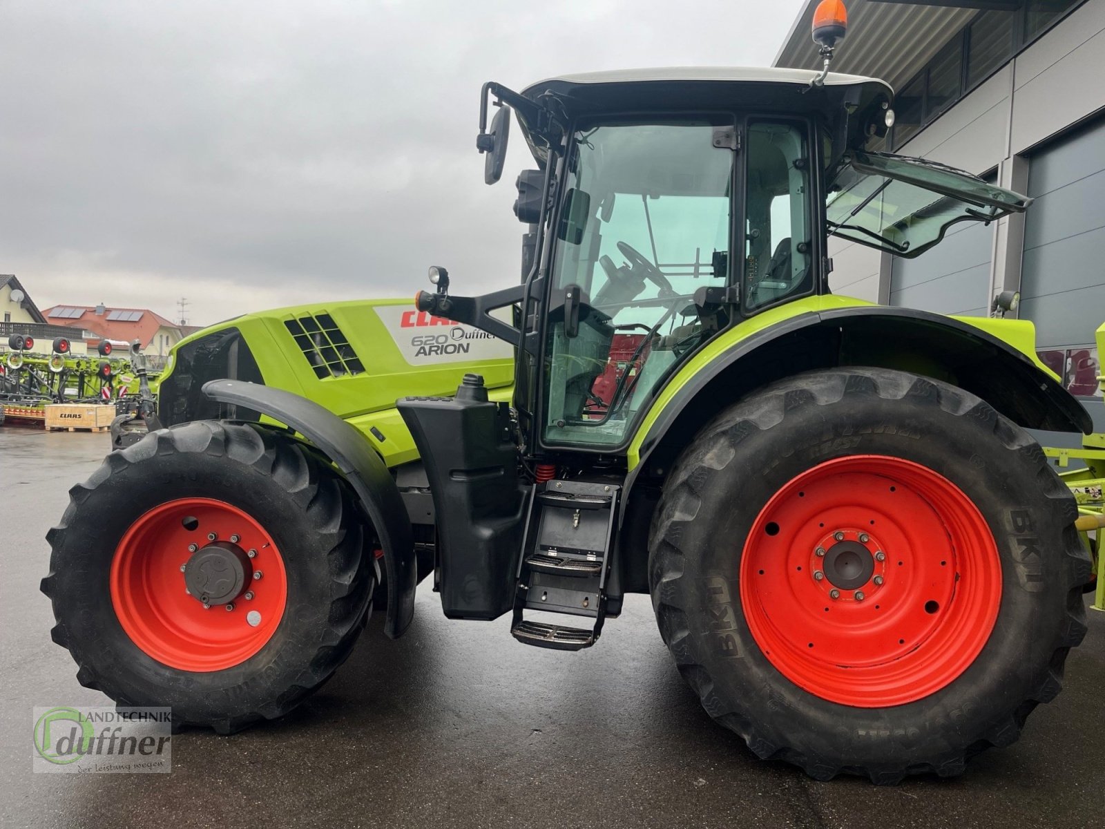 Traktor типа CLAAS Arion 620 CIS, Gebrauchtmaschine в Hohentengen (Фотография 4)