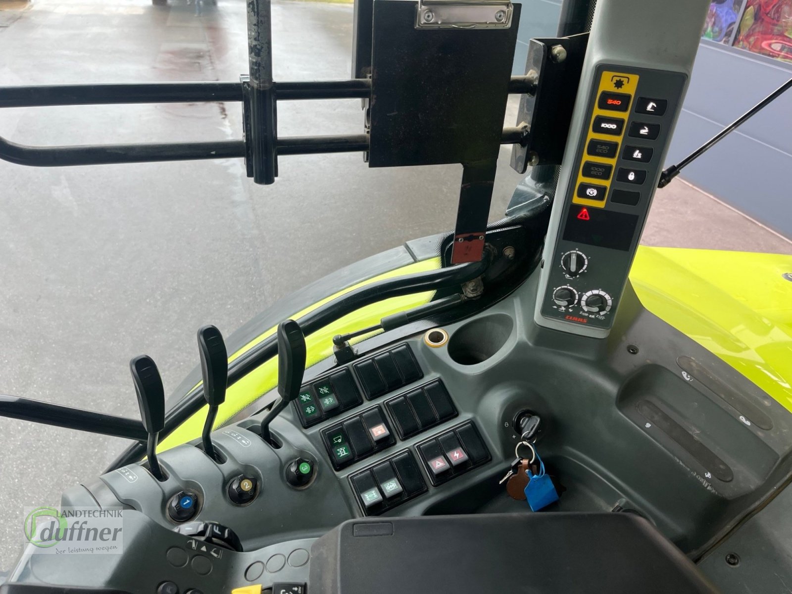 Traktor типа CLAAS Arion 620 CIS, Gebrauchtmaschine в Hohentengen (Фотография 10)
