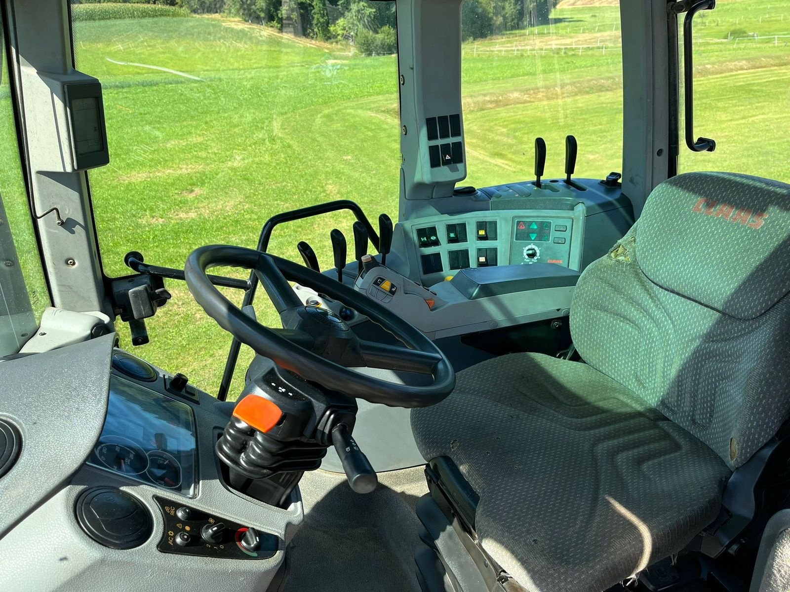 Traktor Türe ait CLAAS Arion 620 CIS, Gebrauchtmaschine içinde NATTERNBACH (resim 11)