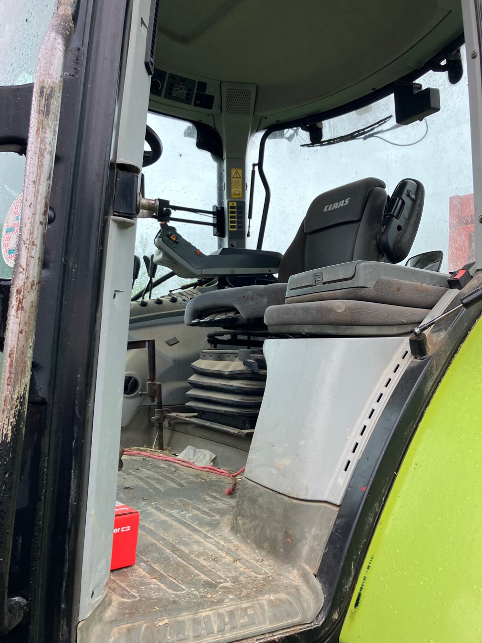 Traktor za tip CLAAS ARION 620 CIS, Gebrauchtmaschine u MORLHON LE HAUT (Slika 8)