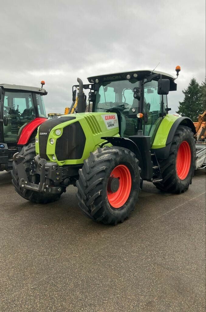Traktor Türe ait CLAAS ARION 620 CIS, Gebrauchtmaschine içinde AUTUN (resim 1)