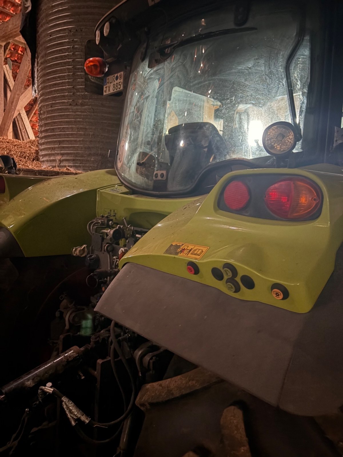 Traktor van het type CLAAS Arion 620 CIS, Gebrauchtmaschine in Aurich (Foto 1)