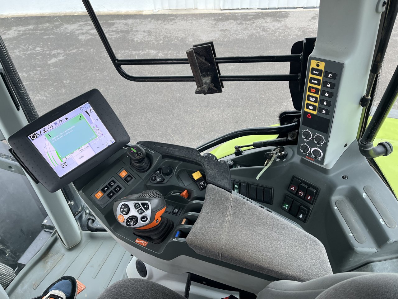 Traktor tipa CLAAS Arion 620 CMATIC, Gebrauchtmaschine u VERT TOULON (Slika 10)