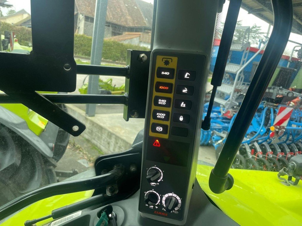 Traktor typu CLAAS ARION 620 CMATIC, Gebrauchtmaschine v Domdidier (Obrázek 10)