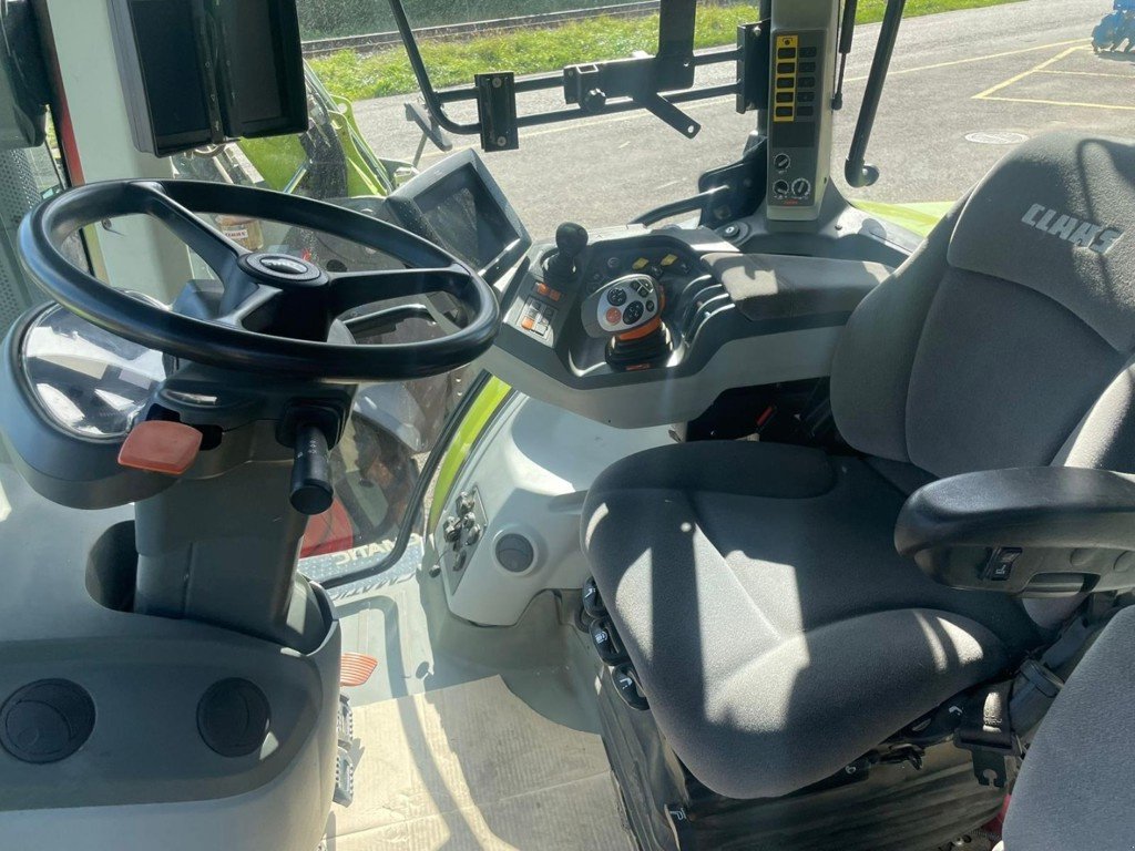 Traktor typu CLAAS ARION 620 CMATIC, Gebrauchtmaschine v Domdidier (Obrázek 7)